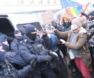 Starcie policji z uczestnikami protestu