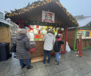 Pokémony, różowe gofry i zaskakujące różnice w cenach. Porównaliśmy łódzkie jarmarki