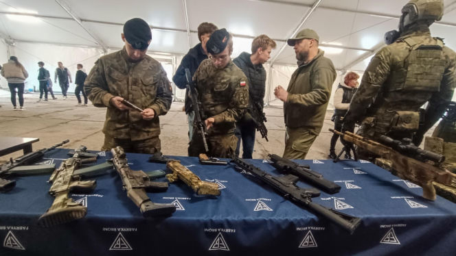 Jaka przyszłość czeka Fabrykę Broni „Łucznik”? MON odpowiada i wyjaśnia strategię zakupową