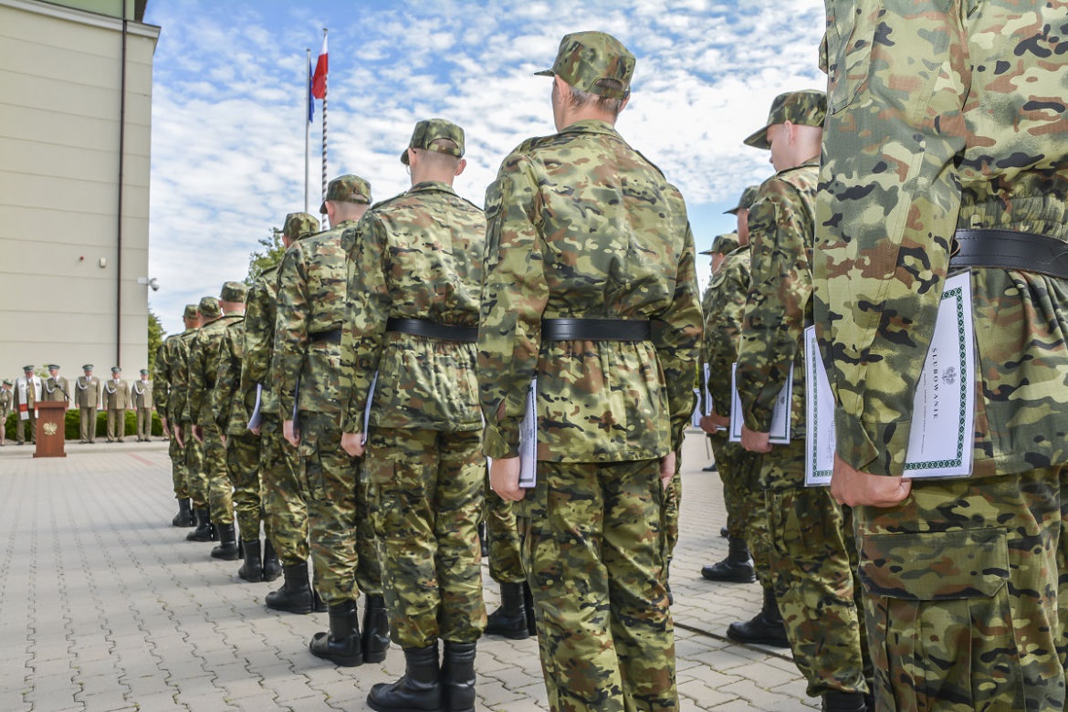 Lubelskie: Kilkudziesięciu nowych strażników granicznych. To największa grupa od wielu lat! [GALERIA]
