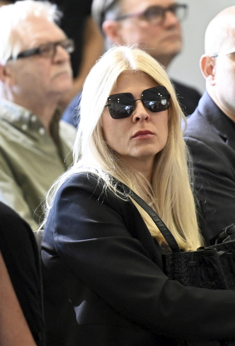 Wielkie pożegnanie Andrzeja Morozowskiego. Na Powązkach pojawił się tłum znanych osób