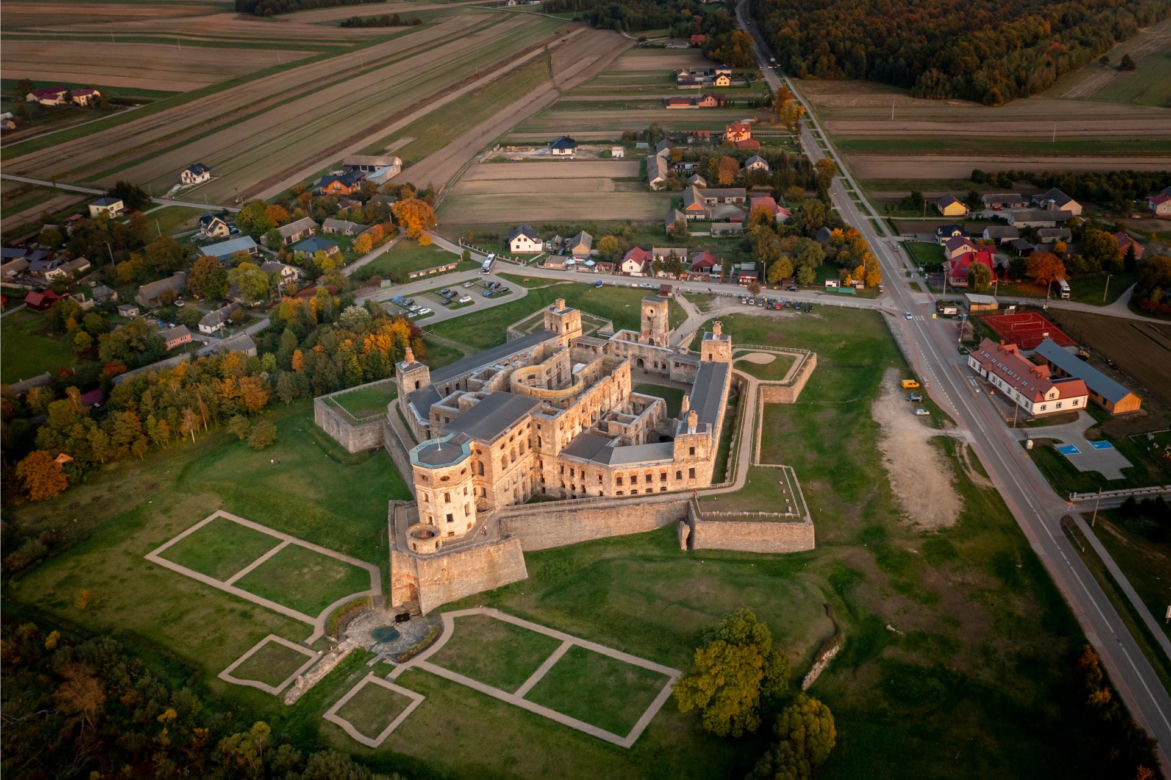 Zamek jak kalendarz! Krzyżtopór w Świętokrzyskiem