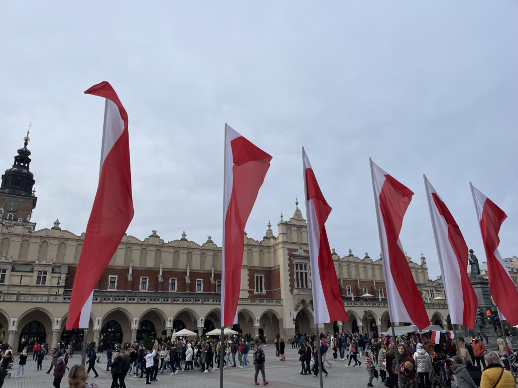 Tak Kraków świętował 104. lata niepodległości. Tłumy na ulicach miasta