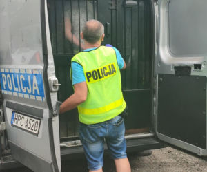 Mundurowi z Torunia zatrzymali dwóch nastolatków. Liczba zarzutów szokuje