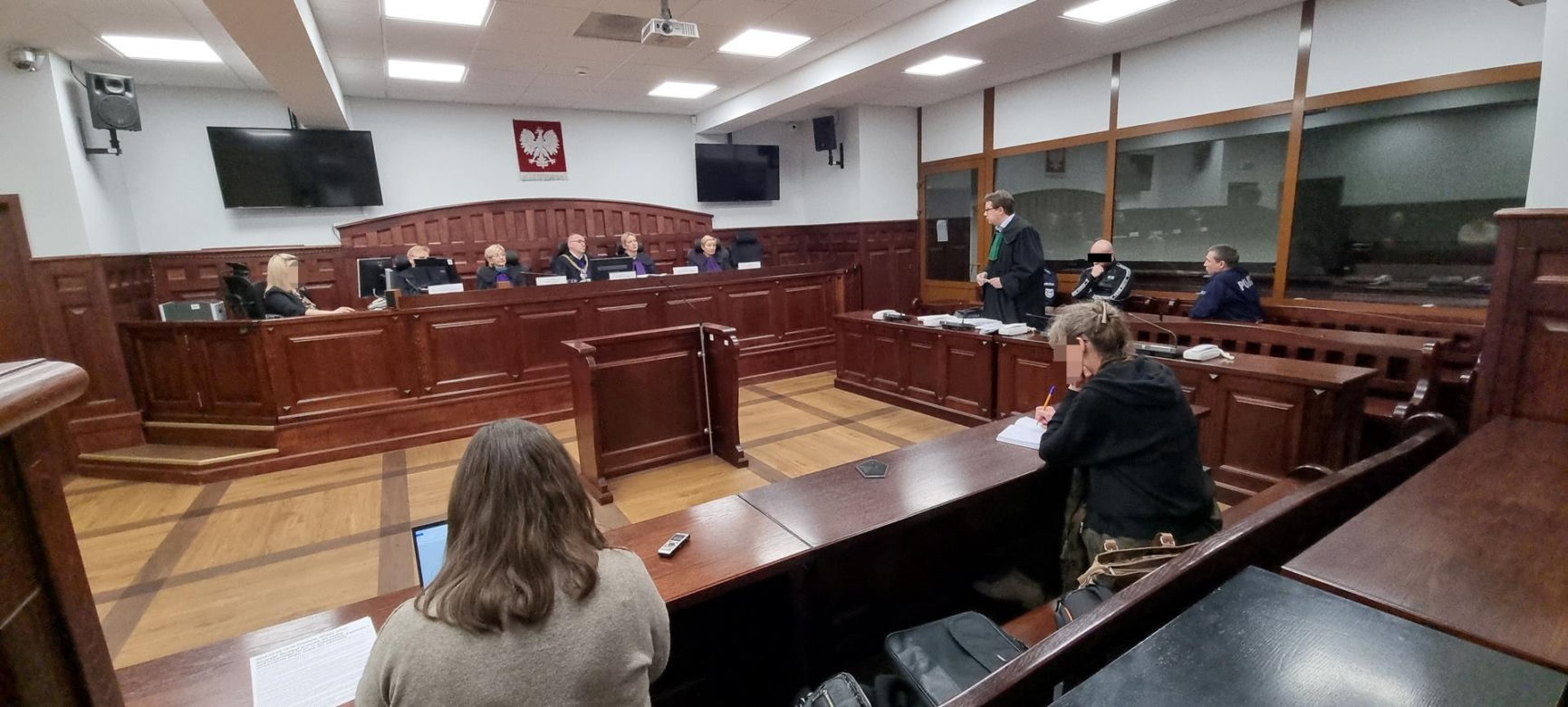 Artur M. jest oskarżony o zamordowanie Mariana. Zdjęcia z rozprawy przed słupskim sądem