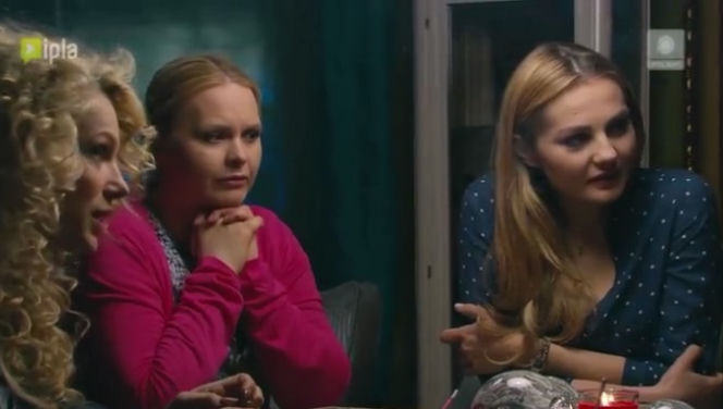 Przyjaciółki 3 sezon odc. 39. Patrycja (Joanna Liszowska), Anka (Magdalena Stużyńska), Inga (Małgorzata Socha)