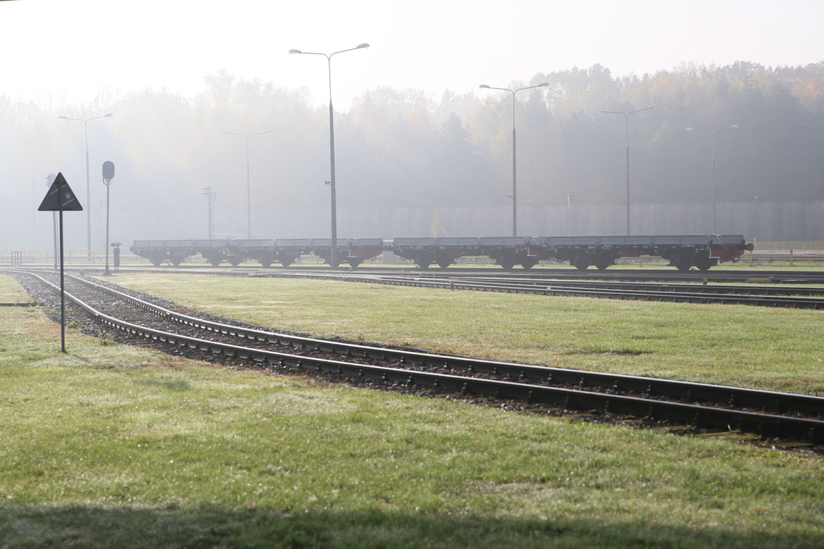 Gdzie śpią pociągi warszawskiego metra? Odpowiedź jest bardziej zaskakująca niż ci się wydaje