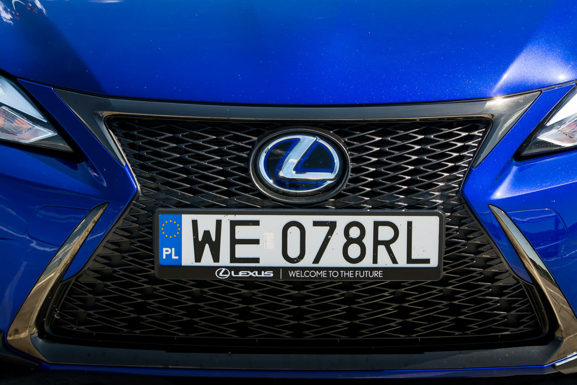 Lexus CT 200h F Sport 1.8 Hybrid 136 KM