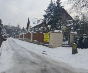 Mieszkańcy Dąbrowy Górniczej nie chcą masztu nadawczego na budynku szkoły