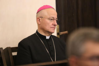 Bp Artur Ważny: wyznaję nasz wstyd