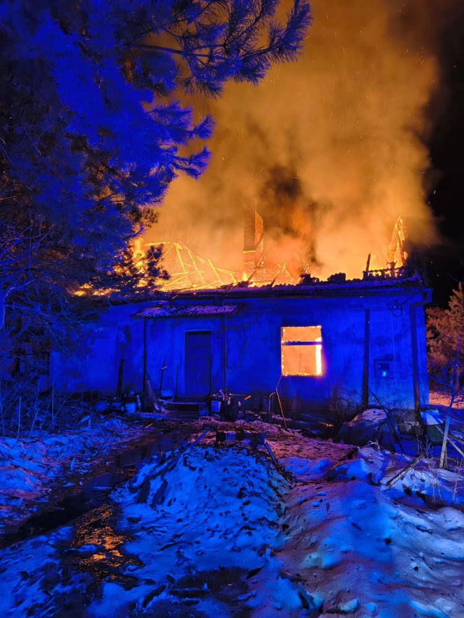 Pożar domu pod Grudziądzem. W zgliszczach strażacy znaleźli ciało!