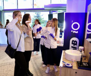 Iga i Agata Świątek na konferencji otwierającej kampanię Oral-B