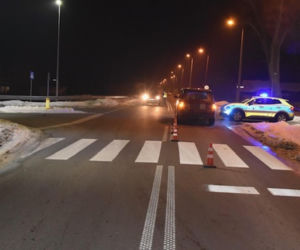 Tragiczny wypadek na przejściu dla pieszych. Kobieta nie żyje