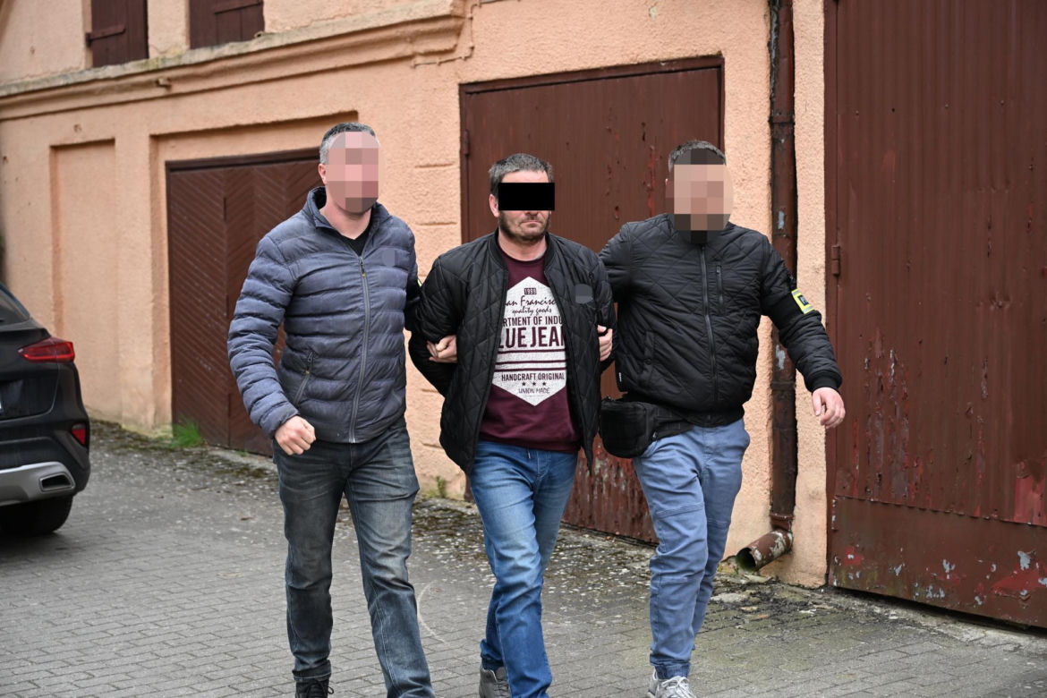 Mąż zaginionej Beaty Klimek znęcał się nad dziećmi?! Jan K. doprowadzony do prokuratury