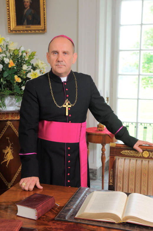 Roznerski za Żmijewskiego