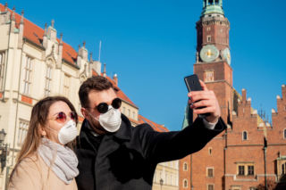 Strefa żółta i strefa czerwona. Jakie obostrzenia są w strefie żółtej, jakie w czerwonej?