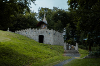 Stacje drogi krzyżowej proj. Dušana Jurkoviča