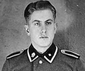 Wstyd mu za Auschwitz
