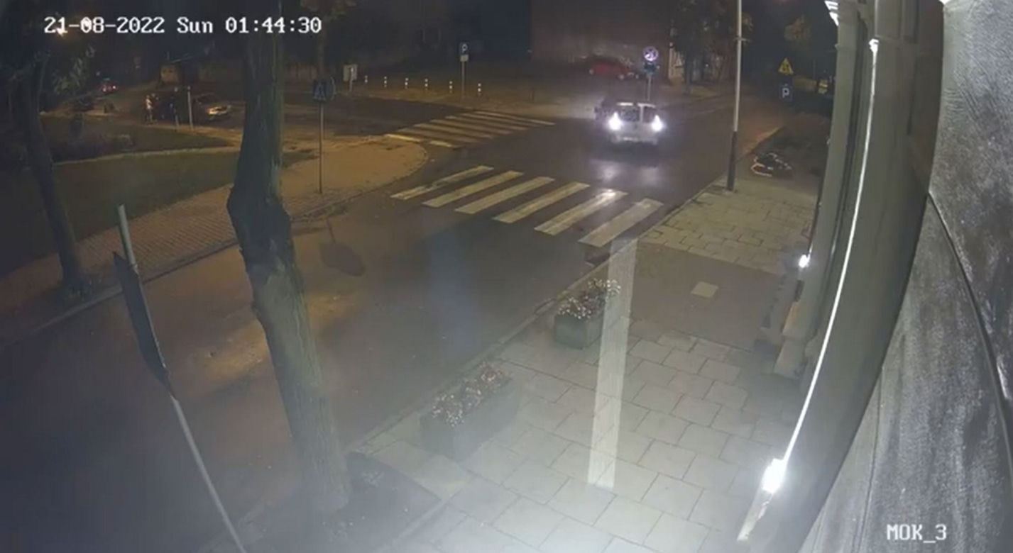 Niesłychane nagranie z Pabianic! W co weszła kobieta?! [ZDJĘCIA].