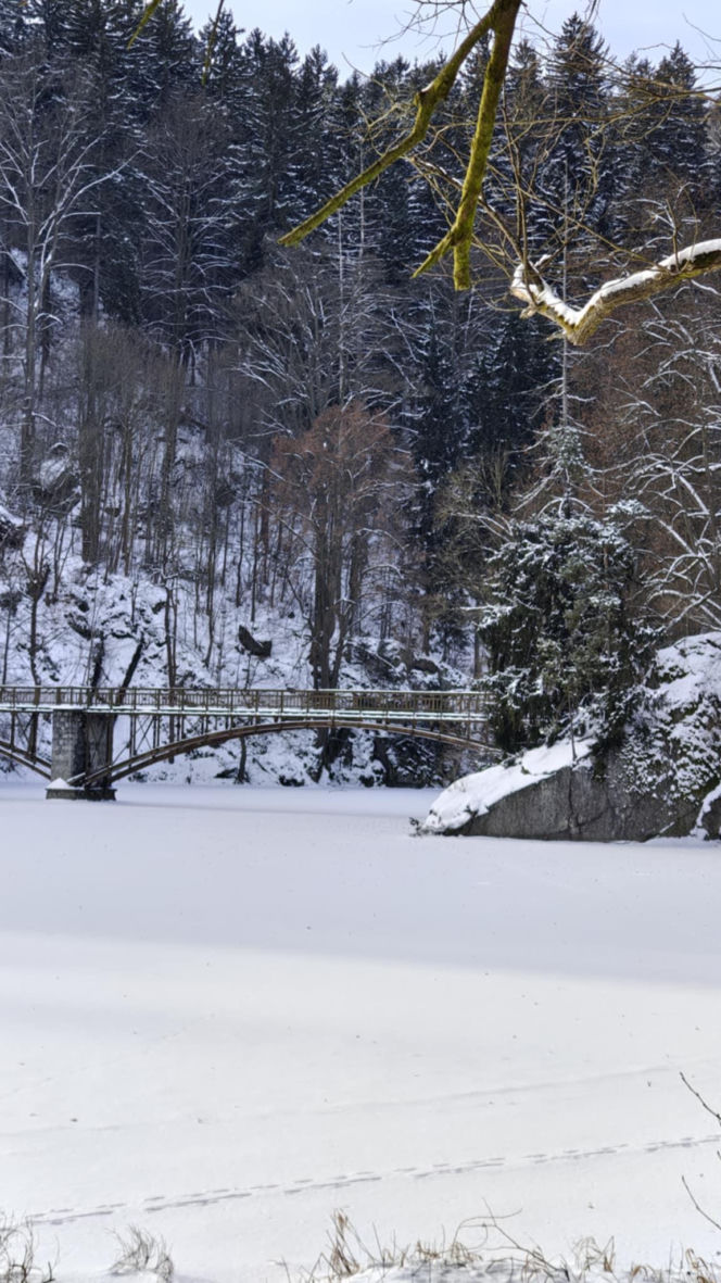 Perła Zachodu zimą zachwyca. Ten kultowy szlak prowadzi do schroniska nad przepaścią