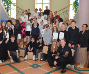 „Plastyczne Oscary” i mosty między pokoleniami. Wielki finał konkursów w ramach kampanii „Widzę – rozmawiam – reaguję” w Siedlcach