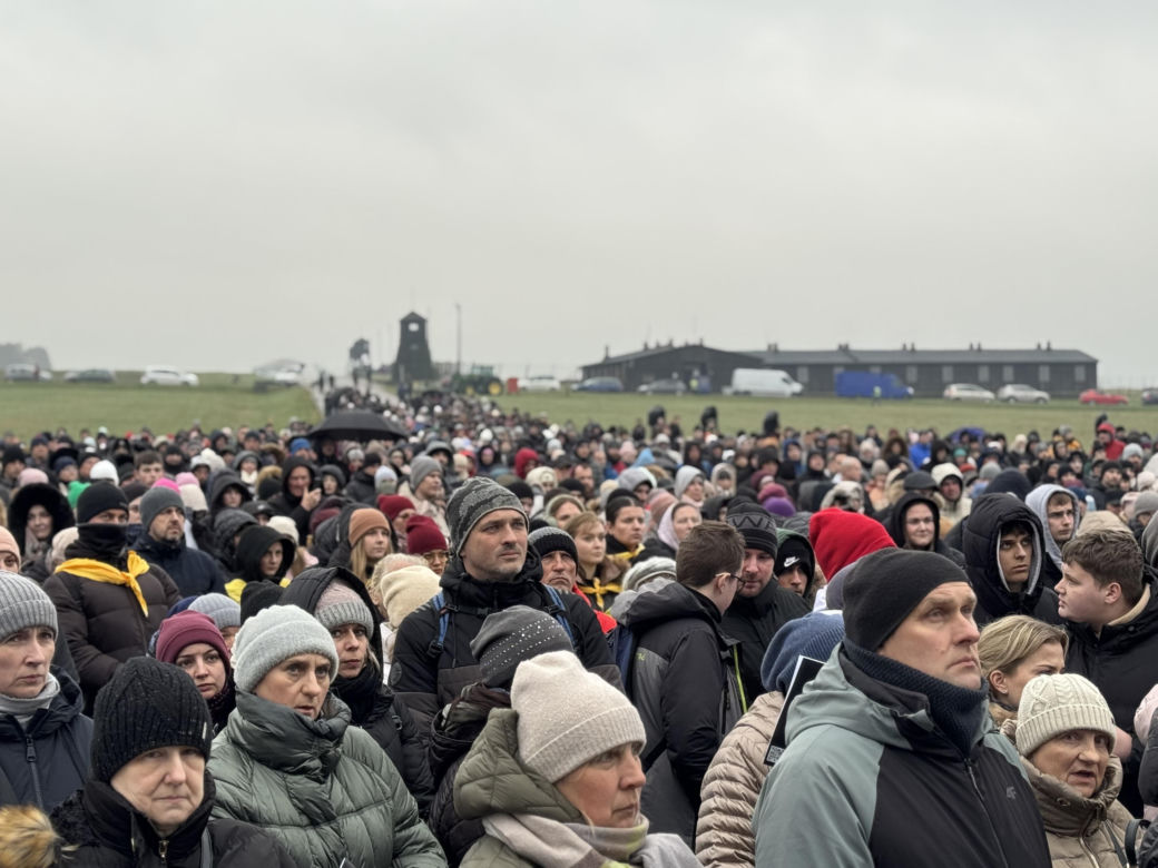 Tak wyglądała jubileuszowa Droga Krzyżowa na Majdanku 2025