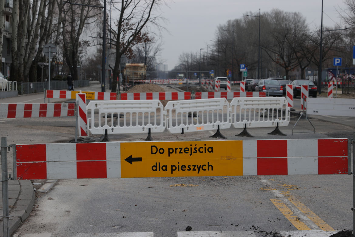 Przebudowa ulicy Sokratesa ciągnie się jak krew z nosa. Mieszkańcy są wściekli 