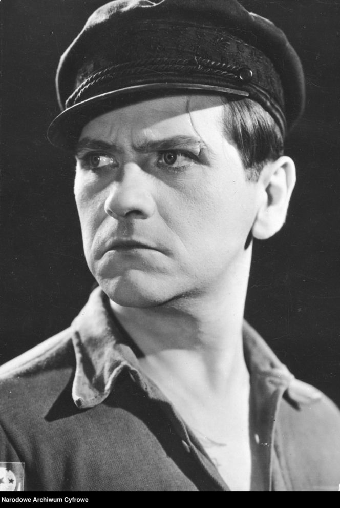 Rozmyte twarze i ukryta historia. Tajemnica zdjęcia z balu sylwestrowego 1933 roku