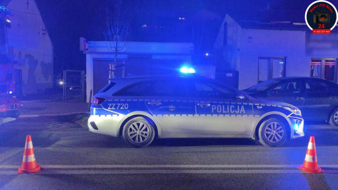 Pożar w Pruszkowie. Spłonęło mieszkanie, jedna osoba w szpitalu