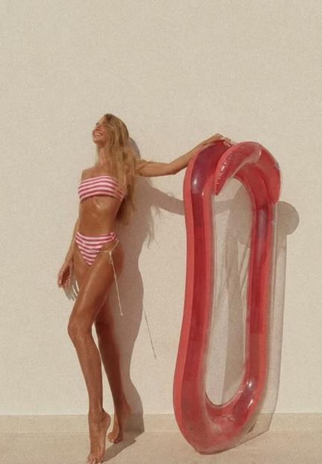 Partnerka Arkadiusza Milika błyszczy w bikini. Influencerka nie wstydzi się swojej boskiej figury