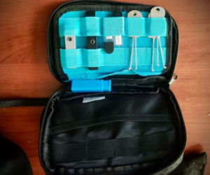 Mołdawianin ukrywał się na poddaszu. To, co policjanci znaleźli w jego samochodzie, zaskakuje