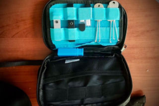 Mołdawianin ukrywał się na poddaszu. To, co policjanci znaleźli w jego samochodzie, zaskakuje