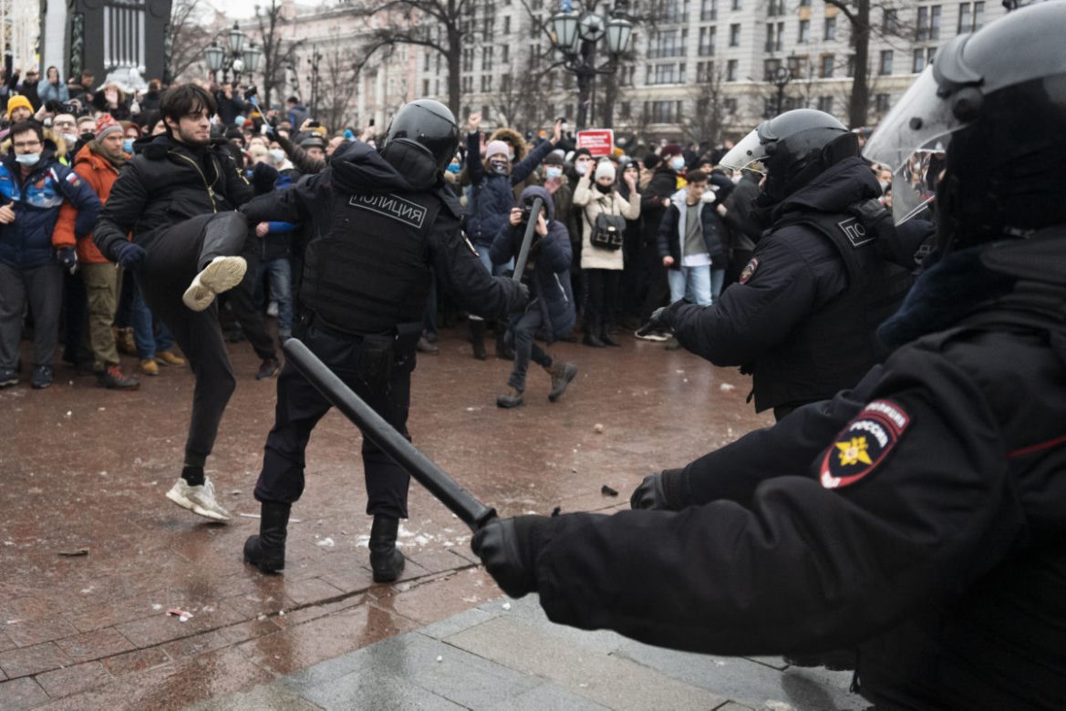 Wyszyli na ulice dla Navalnego. Protesty w Rosji.
