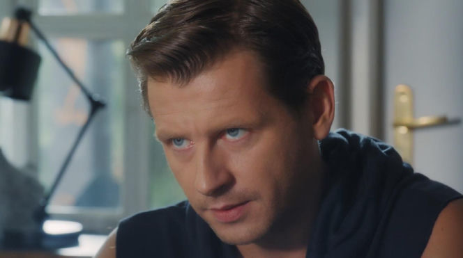 M jak miłość odc. 1906. Adam Karski (Patryk Szwichtenberg)