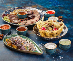 Ostatki i śledzik – czy to to samo? Dawne zwyczaje kulinarne, które warto kultywować