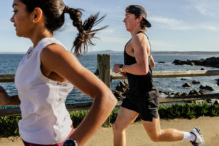 Garmin ma nowe smartwatche. Forerunner 70 i 170 dla biegaczy