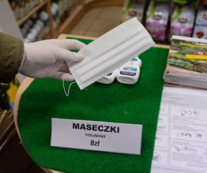 Maseczkowy obłęd na bazarach