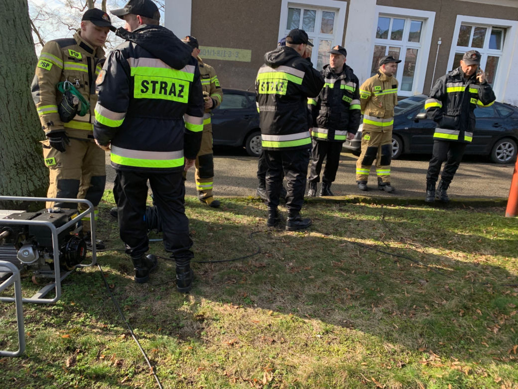 Na terenie szpitala przy ul. Arkońskiej stanęły mobilne izby przyjęć