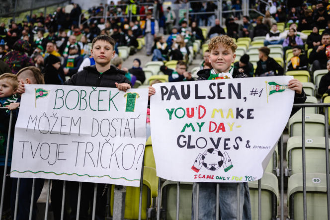 Lechia Gdańsk - Raków Częstochowa; Zdjęcia kibiców z meczu 30. kolejki PKO BP Ekstraklasy