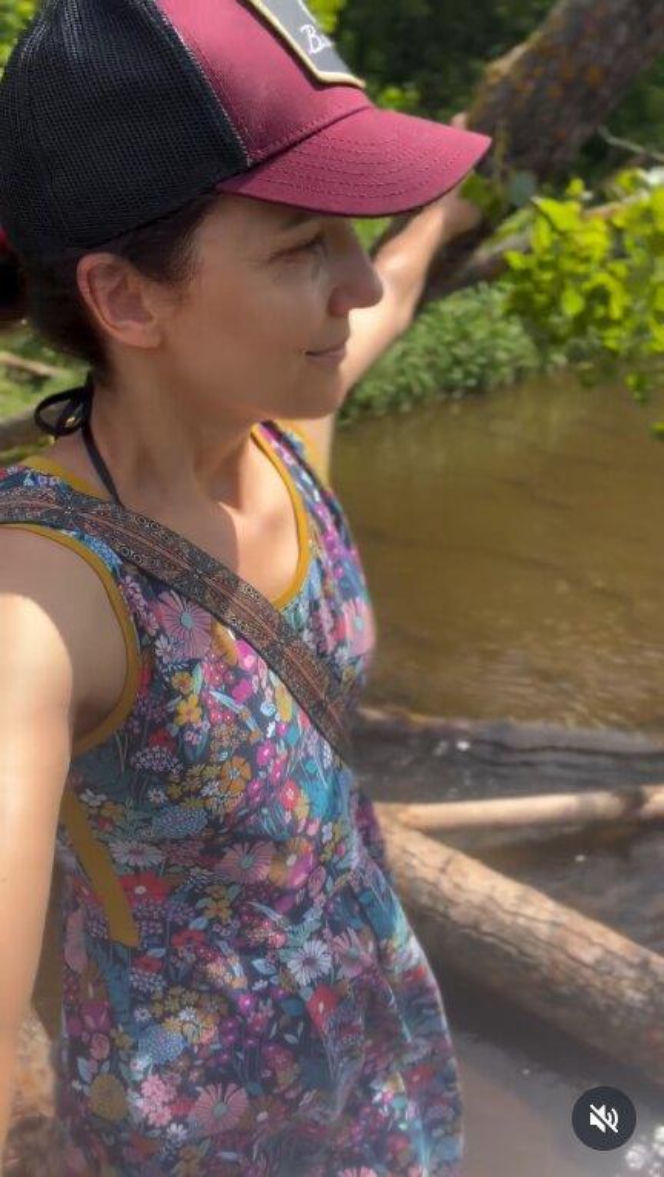 Tak Joanna Jabłczyńska odpoczywa na wakacjach. Bikini, kapelusz i zero makijażu