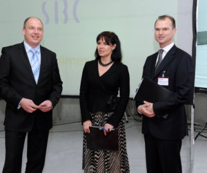 Sterlinga Business Center - budowa pnie się w górę, stan surowy zakończony