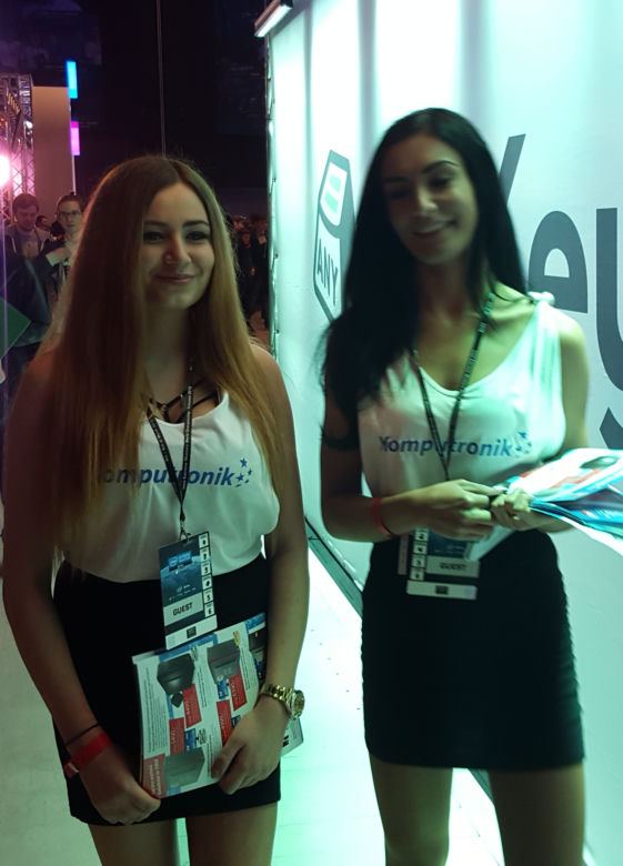 Hostessy i cosplay'e na IEM 2016
