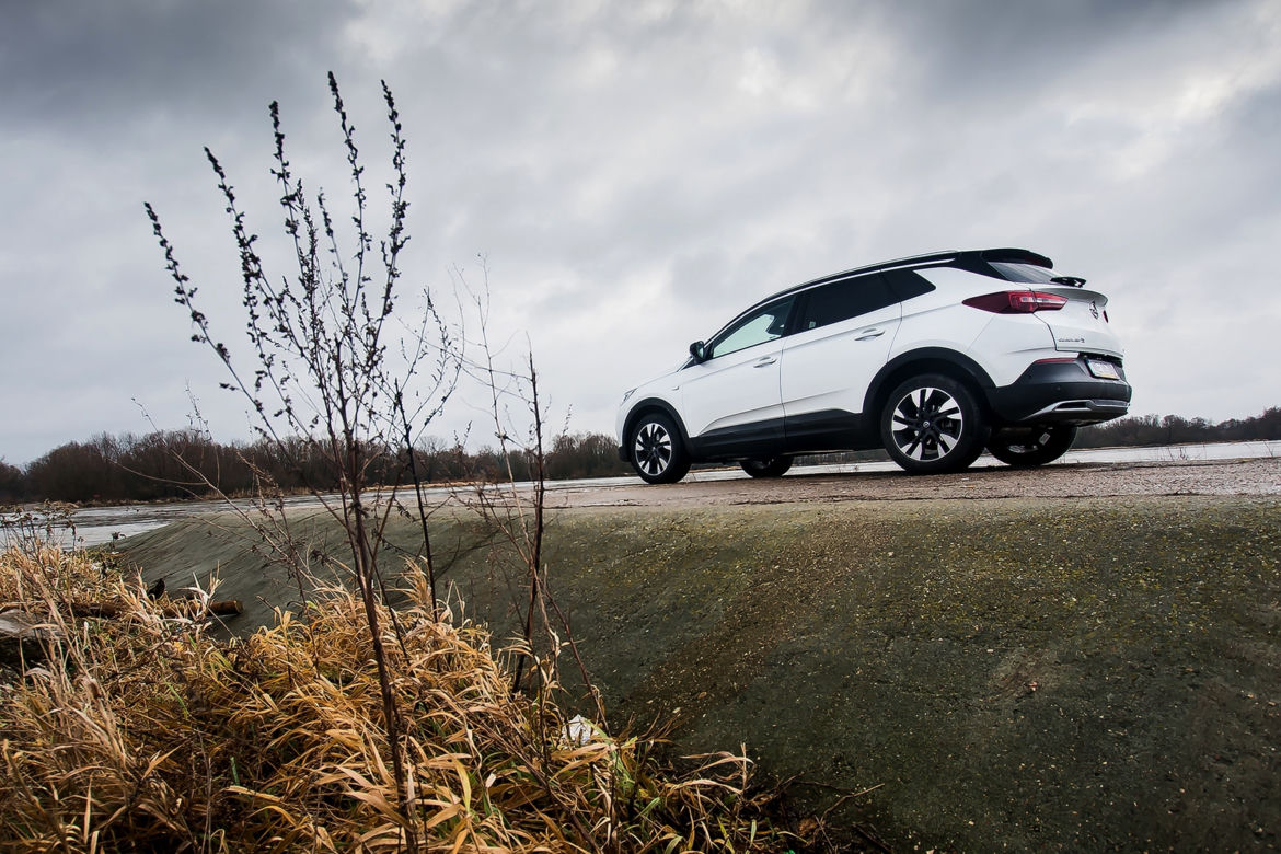 Opel Grandland X 1.2 Turbo 130 KM M6 Elite