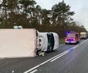 Karambol w Przyłubiu. Na drodze śmierci zderzyły się auta osobowe i bus. PRZERAŻAJĄCE zdjęcia