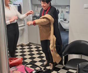 Joanna Senyszyn u fryzjera