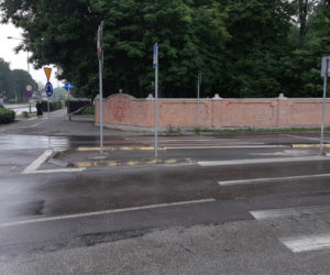 Kirkut pomalowany przez pseudo graficiarzy
