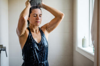 Zimny prysznic. Co daje ten zaskakujący nawyk?