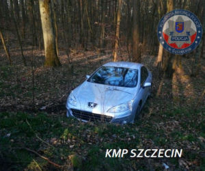 Na widok radiowozu zawrócił... i wylądował w rowie