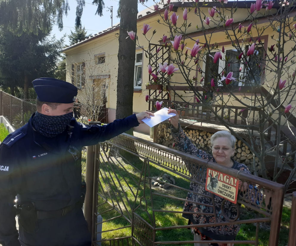Maseczki_policja