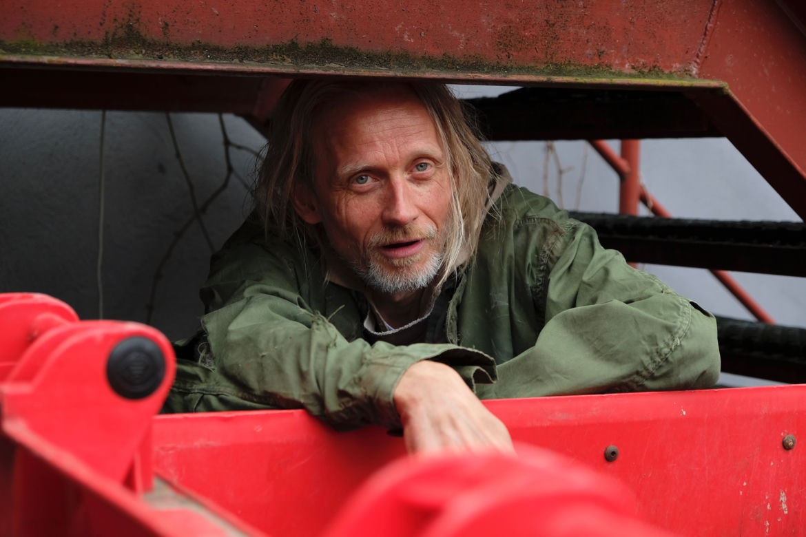 Kuchnia odcinek 6. Rudolf Bezdomny (Artur Krajewski)